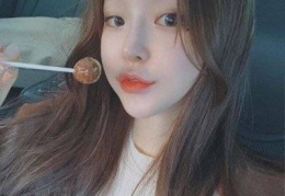 收黄铜的小姐姐微信,微信朋友圈里的铜艺美学传播者”